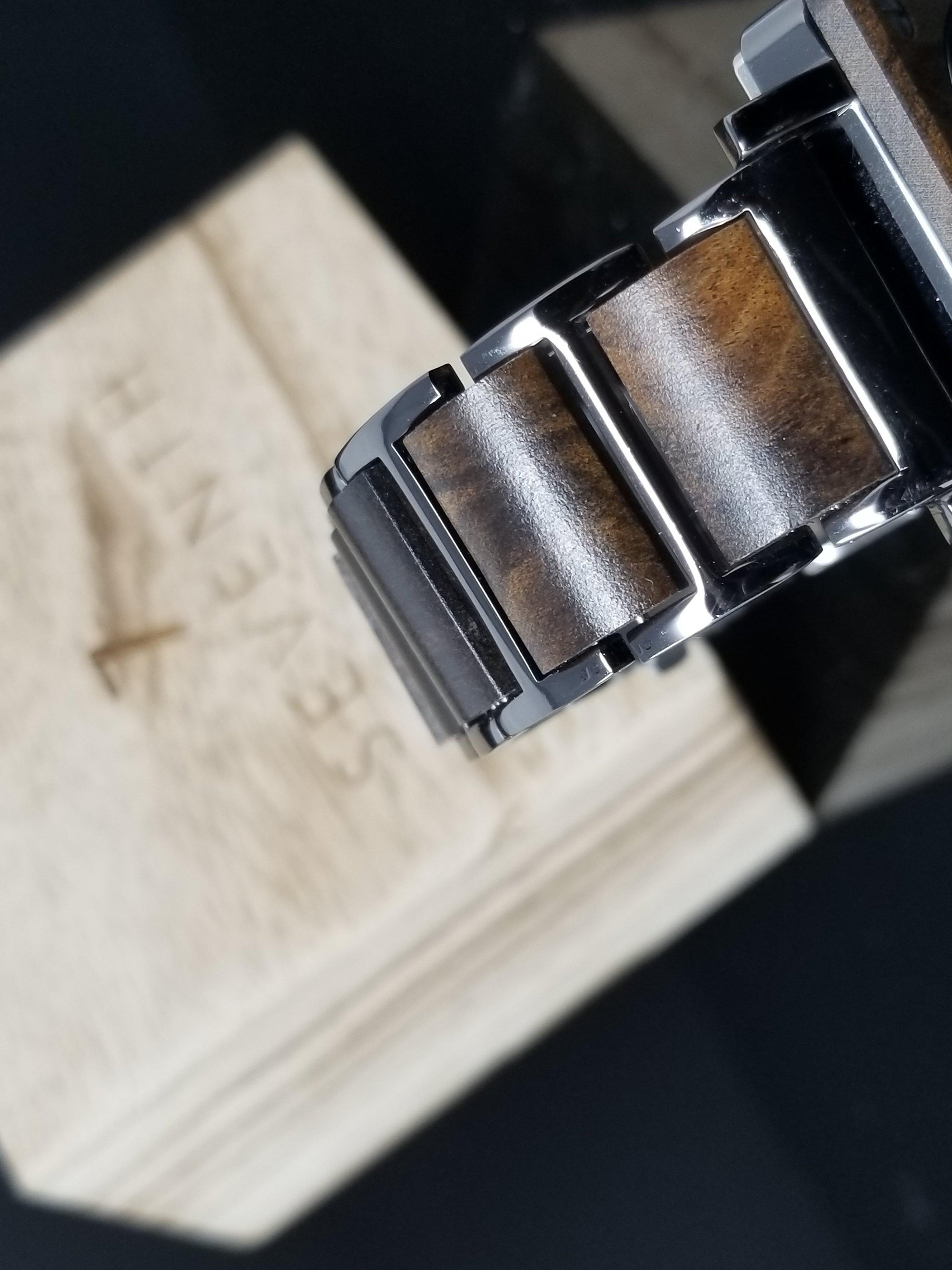 Thrásos: Valor - SEVENTH Wooden Watches