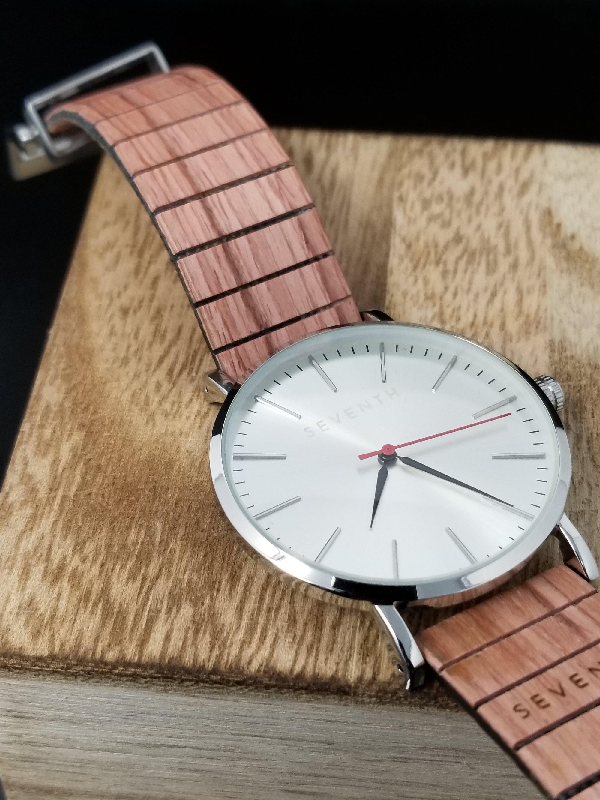 Áxios: Honor - SEVENTH Wooden Watches