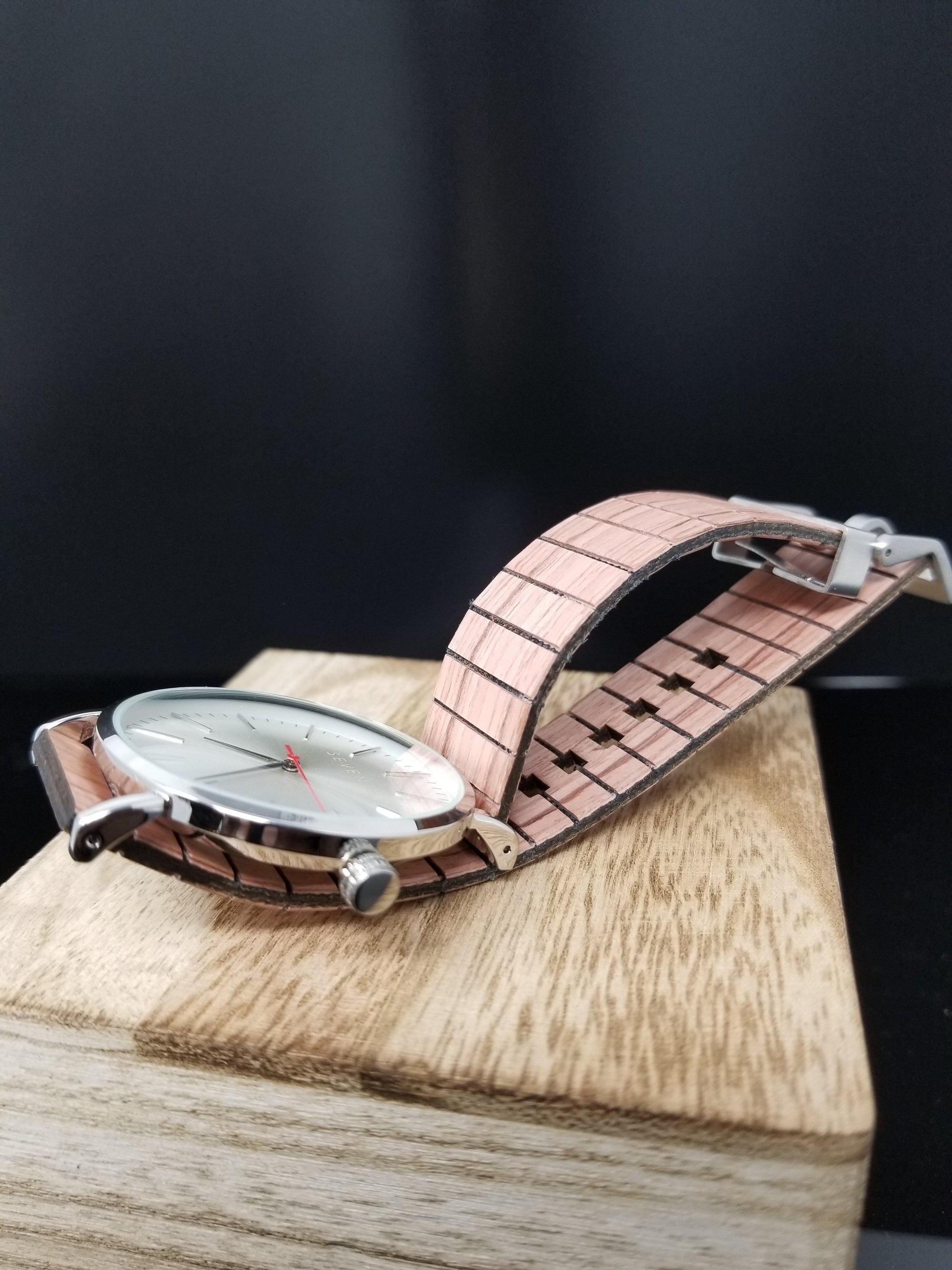 Áxios: Honor - SEVENTH Wooden Watches